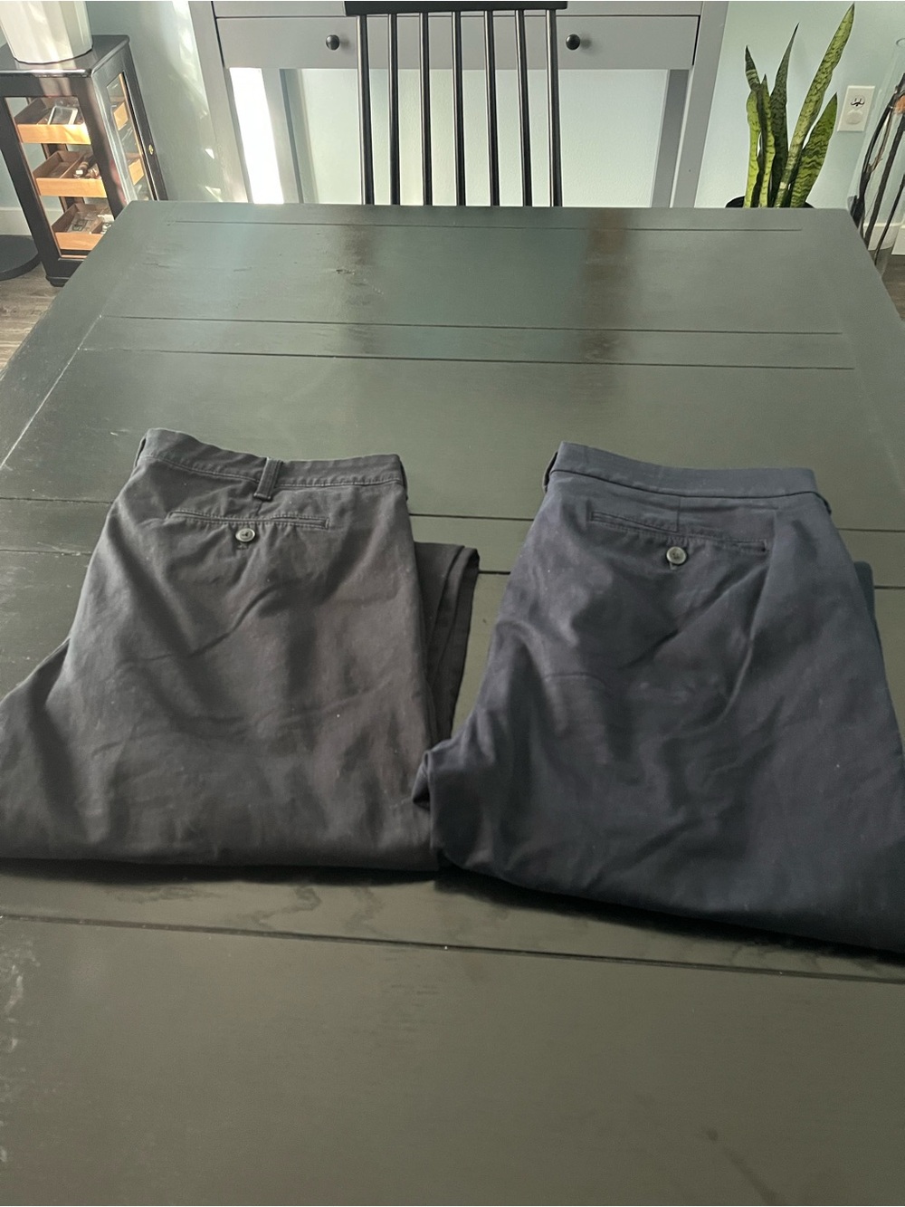 Size 36 x 32 Express Men’s Chino Pants in Black and Navy